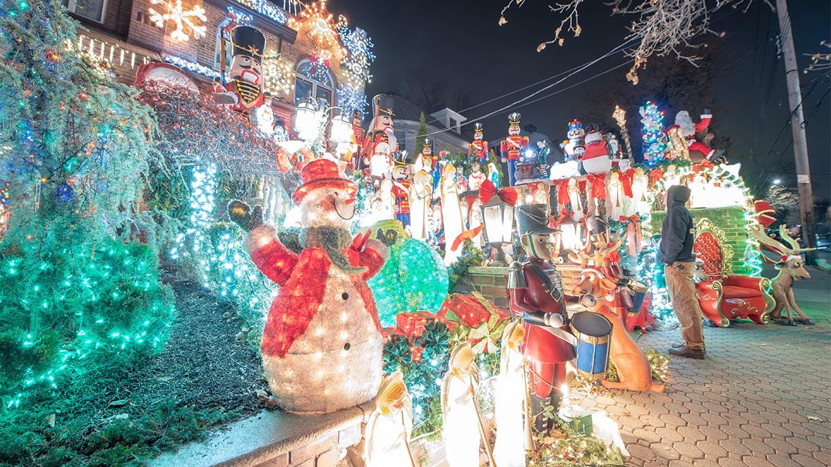 Most Festive US Cities Holiday Travel